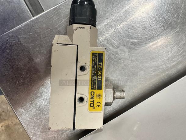 Nice Aerial 36" Commercial Air Curtain 115volt Tested and Working! - Image 5 of 9