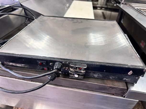 Nice Hatco 18" x 6" Glo-Ray Black Portable Heated Shelf Warmer - 100W 115volt Tested and Working! - Image 2 of 8