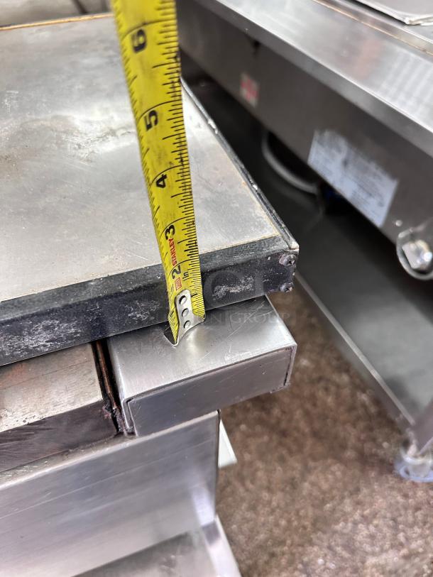 Nice Hatco 18" x 6" Glo-Ray Black Portable Heated Shelf Warmer - 100W 115volt Tested and Working! - Image 6 of 8