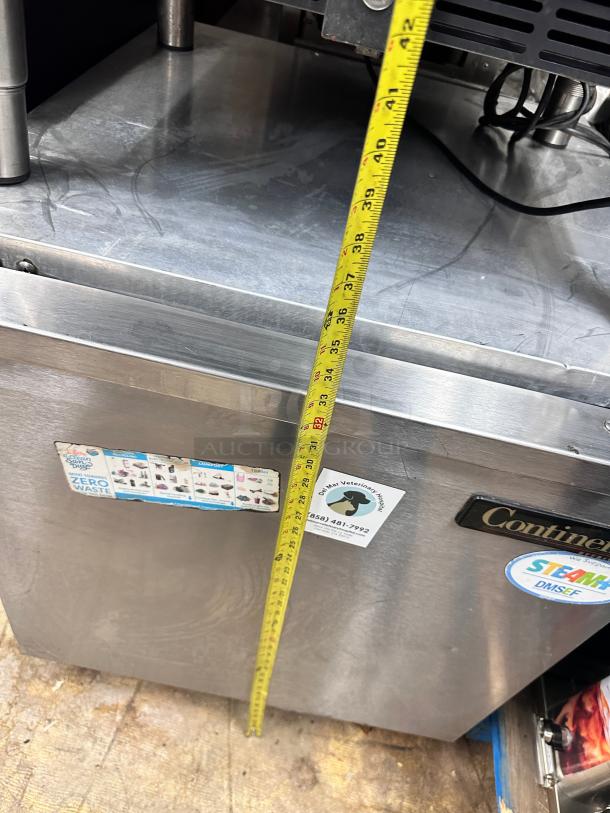 Great Continental UC27 7.4 Cu Ft Undercounter  Refrigerator 115volt Tested and Working! - Image 9 of 9