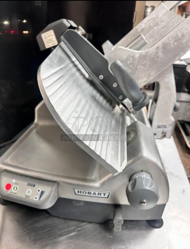 Excellent Hobart Automatic Commercial Slicer 115 Volt Tested and Working! - Image 2 of 4