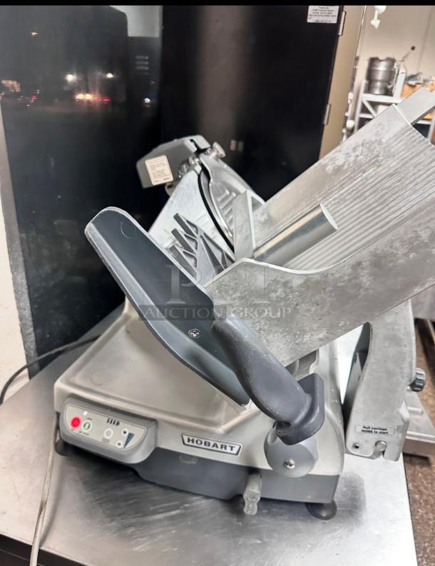 Excellent Hobart Automatic Commercial Slicer 115 Volt Tested and Working! - Image 4 of 4
