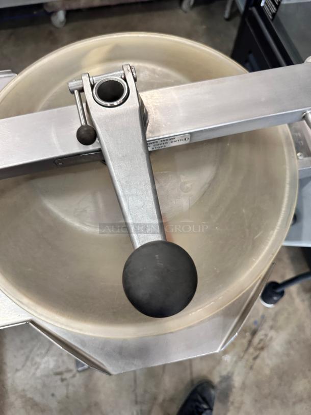 Nice Hobart  Vertical Cutter Mixer 30 QT  VCM Bakery Pizza Dough Cheese Chopper 5 HP 220volt 3phase Tested and Working! - Image 7 of 9