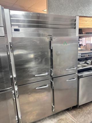 Excellent Traulsen G20003 52" Four Section Reach In Refrigerator 115v Tested and Working!
