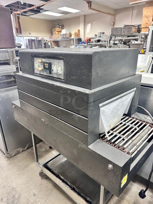 Commercial  SHRINK TUNNELS Screen Conveyor Heat Shrink Packaging Machine PP POF PVC film Shrink Packaging Machine 220Volt Tested and Working! - Image 6 of 10