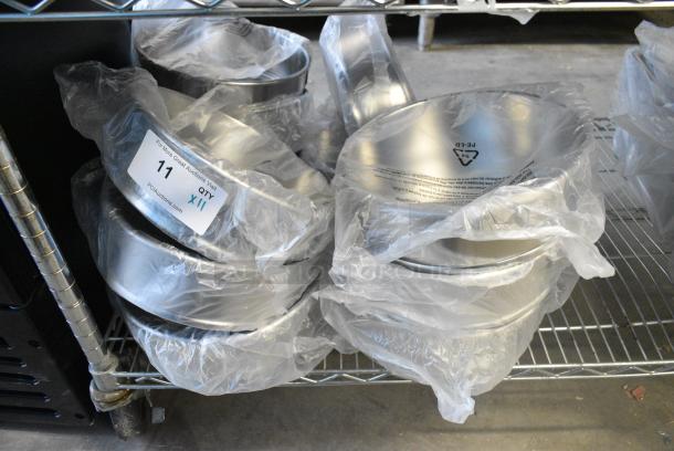 11 BRAND NEW SCRATCH AND DENT! Choice 407SFPANA10 10" x 3" Natural Finish Aluminum Springform Cake Pan. 11 Times Your Bid! - Image 2 of 5