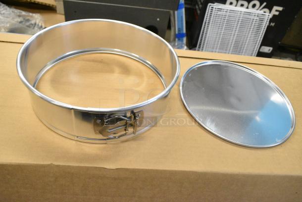 11 BRAND NEW SCRATCH AND DENT! Choice 407SFPANA10 10" x 3" Natural Finish Aluminum Springform Cake Pan. 11 Times Your Bid! - Image 4 of 5