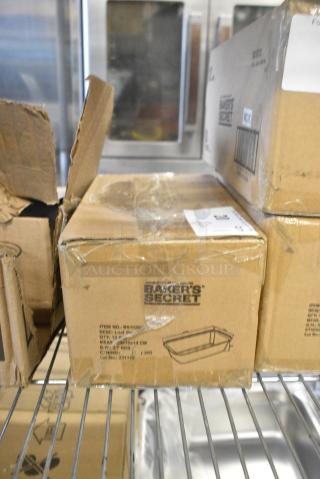BRAND NEW SCRATCH AND DENT! Box of 12 Bakers Secret BS10201 Loaf Pan