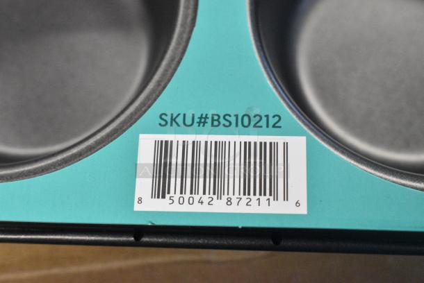 2 BRAND NEW SCRATCH AND DENT! Box of 12 Baker's Secret BS10212 6 Cup Texas Muffin Pans. 2 Times Your Bid! - Image 5 of 6