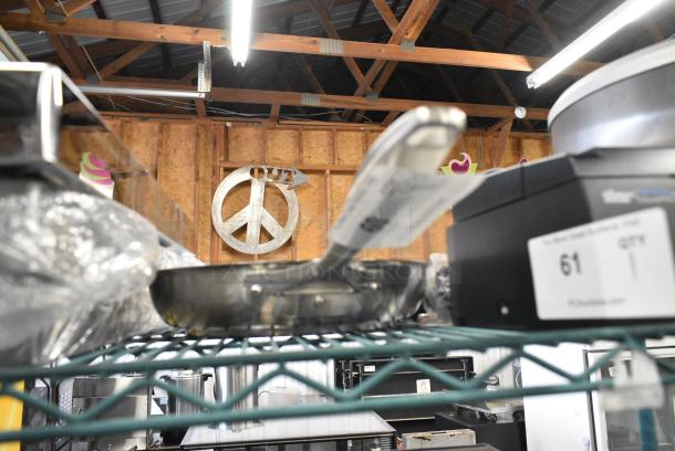 BRAND NEW SCRATCH AND DENT! Vollrath 47752 Intrigue 10 15/16" Stainless Steel Fry Pan with Aluminum-Clad Bottom - Image 2 of 6
