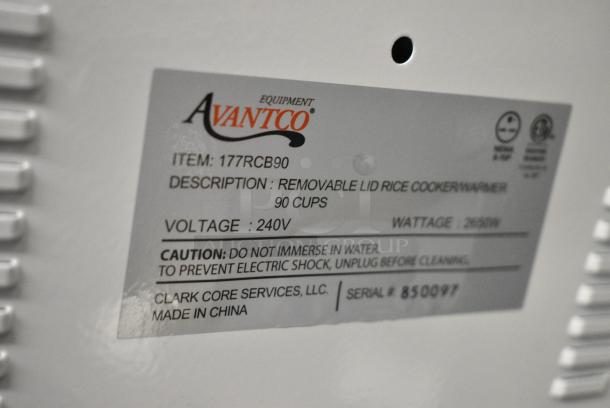 BRAND NEW SCRATCH AND DENT! Avantco 177RCB90 90 Cup (45 Cup Raw) Electric Rice Cooker / Warmer. 240 Volts, 1 Phase. - Image 6 of 6
