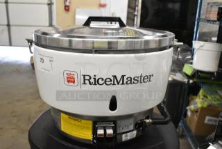 BRAND NEW SCRATCH AND DENT! RiceMaster RM-55N-R Natural Gas 110 Cup (55 Cup Raw) Gas Rice Cooker and Warmer.