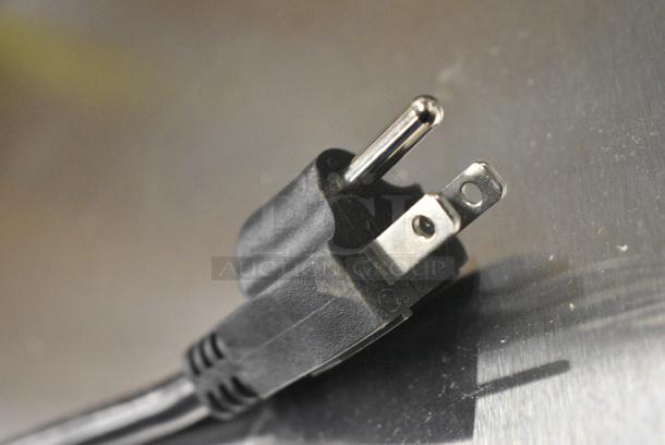 BRAND NEW SCRATCH AND DENT! Avantco 177BW32 Stainless Steel 32 Bun Warmer. 120 Volts, 1 Phase. Tested and Working! - Image 6 of 7