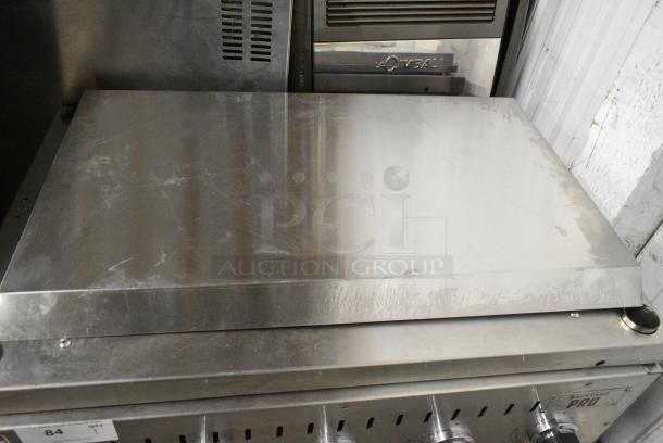 BRAND NEW SCRATCH AND DENT! 2023 Backyard Pro 554LPG36 36" Stainless Steel Liquid Propane Outdoor Grill - Image 4 of 9