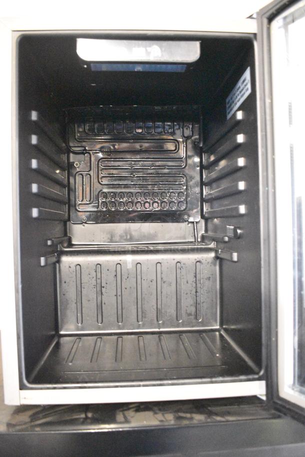 Frigidaire EFMIS9000 Mini Cooler Merchandiser. 115 Volts, 1 Phase. Tested and Working! - Image 3 of 5