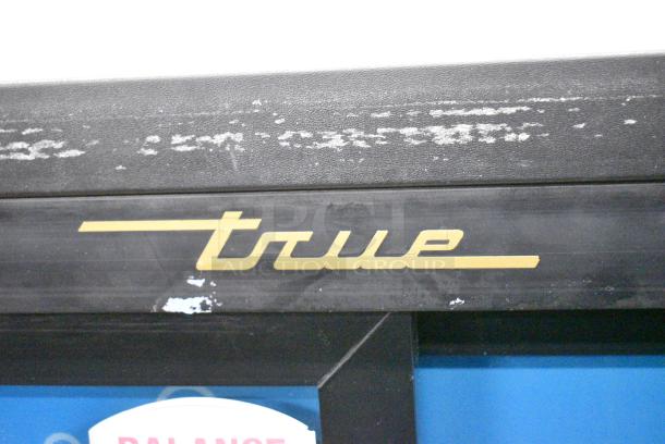 True GDM-41SL-54-LD Metal Commercial 2 Door Reach In Cooler Merchandiser w/ Poly Coated Racks. 115 Volts, 1 Phase. Tested and Working! - Image 2 of 6