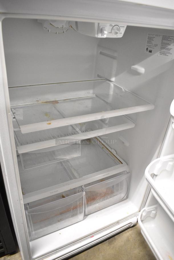 Frigidaire FFTR1821QW5A Cooler w/ Freezer. 115 Volts, 1 Phase. Tested and Working! - Image 5 of 9