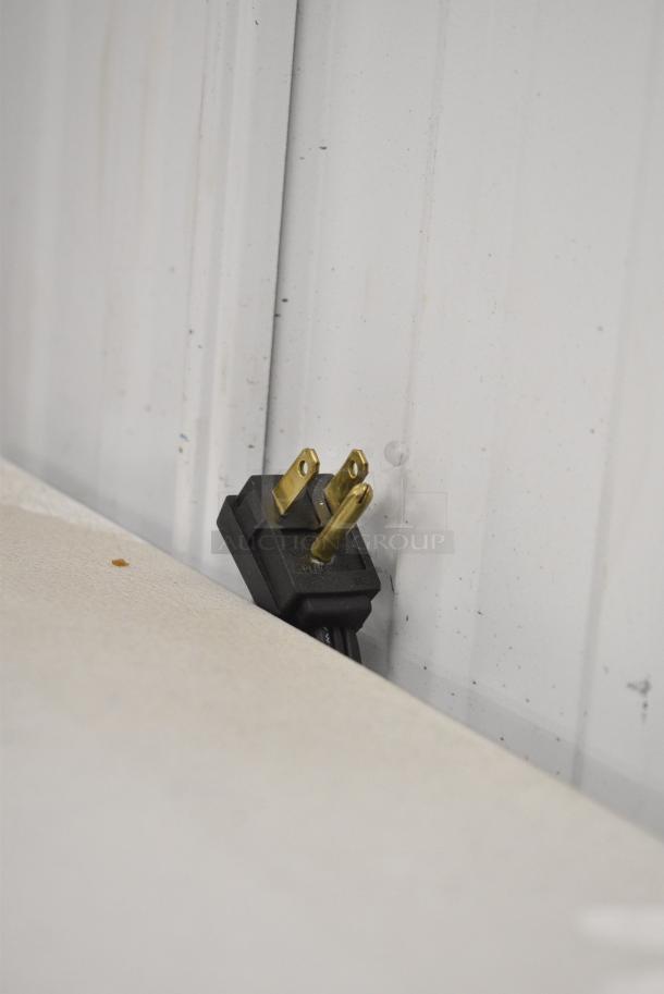 Frigidaire FFTR1514RW1 Cooler w/ Freezer. 115 Volts, 1 Phase. Tested and Working! - Image 7 of 9