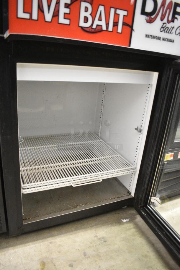 True GDM-05-LD Metal Mini Cooler Merchandiser. 115 Volts, 1 Phase. Tested and Working! - Image 2 of 5