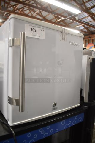 EdgeStar CMF151L-1 Mini Freezer. 115 Volts, 1 Phase. Tested and Working!