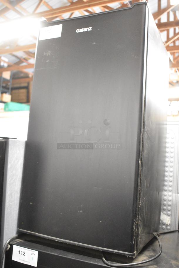 Galanz GLR33MBKE23 Mini Cooler. 115 Volts, 1 Phase. Tested and Working! - Image 1 of 6