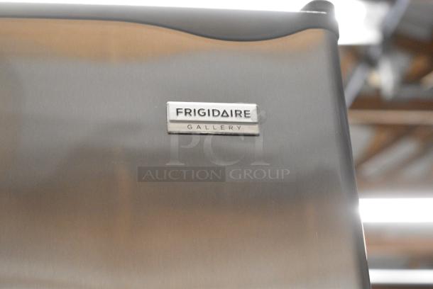 Frigidaire FGFR334 Mini Cooler. 115 Volts, 1 Phase. Tested and Working! - Image 2 of 7