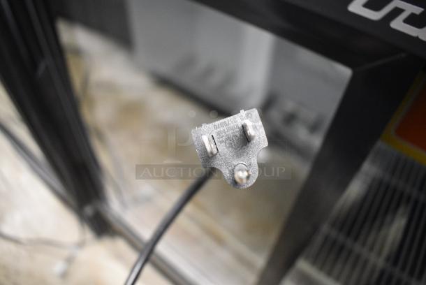 Frigidaire FGFR334 Mini Cooler. 115 Volts, 1 Phase. Tested and Working! - Image 5 of 7