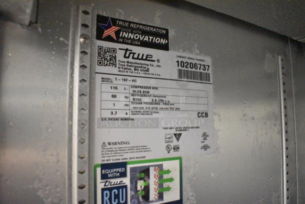 True T-19F-HC Stainless Steel Commercial Single Door Reach In Freezer w/ Poly Coated Racks on Commercial Casters. 115 Volts, 1 Phase. Tested and Working! - Image 5 of 5
