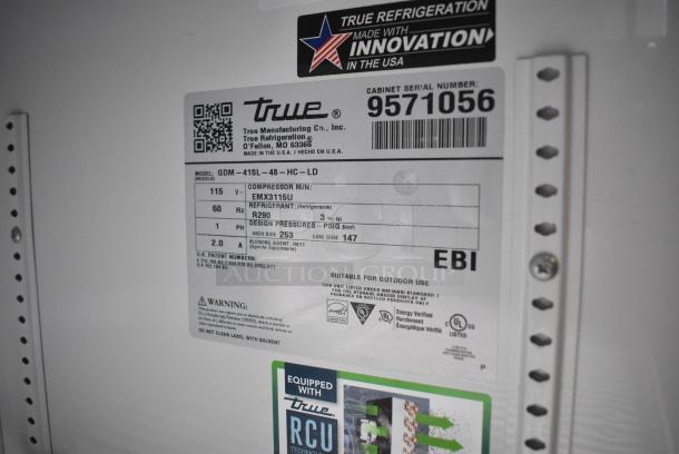 2018 True GDM-41SL-48-HC-LD Metal Commercial 2 Door Reach In Cooler Merchandiser w/ Poly Coated Racks. 115 Volts, 1 Phase. Tested and Working! - Image 6 of 6