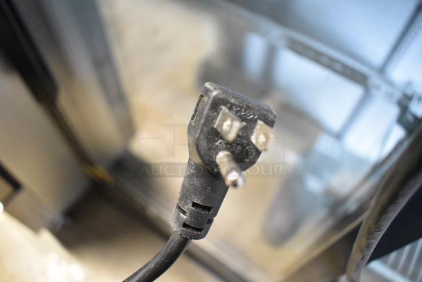 Frigidaire EFMIS155 Mini Cooler. 115 Volts, 1 Phase. Tested and Working! - Image 4 of 5