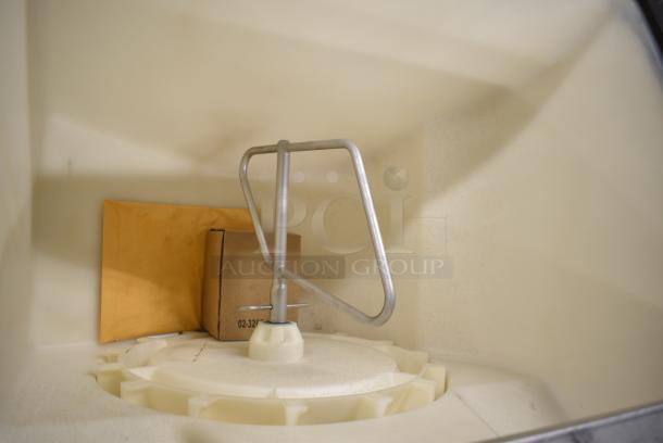 BRAND NEW SCRATCH AND DENT! 2024 Scotsman HD30B-1H Stainless Steel Commercial Cube Ice Dispenser - 180 lb Storage - Image 5 of 7