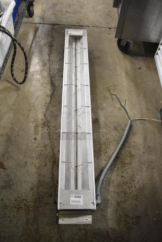 Avantco GRAH-48 Metal Commercial Heat Strip. 120 Volts, 1 Phase.