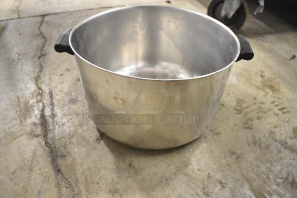 6 Various Metal Stock Pots. 6 Times Your Bid! - Image 3 of 7