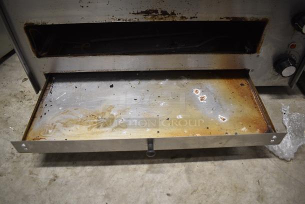 560E Stainless Steel Countertop Electric Powered Pizza Oven / Snack Oven. 120 Volts, 1 Phase. Tested and Working! - Image 5 of 7