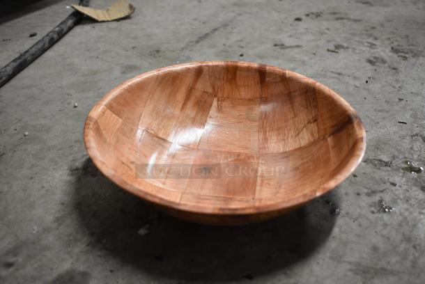 7 Various Items Including Bowls and 1 Tray. 7 Times Your Bid! - Image 3 of 5