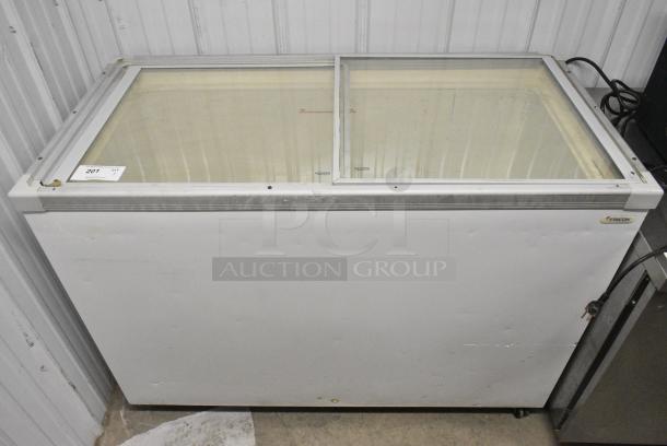 Fricon Metal Commercial Chest Freezer Merchandiser. 115 Volts, 1 Phase. Tested and Powers On But Does Not Get Cold - Image 1 of 6