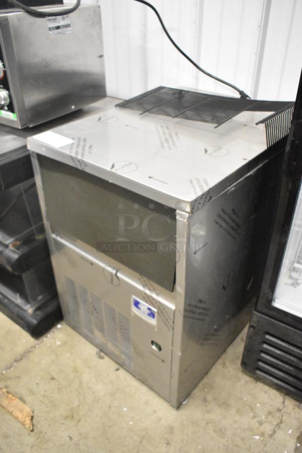 BRAND NEW SCRATCH AND DENT! 2023 Manitowoc UNP0200A-161 Stainless Steel Commercial Sself Contained Undercounter Ice Machine. 115 Volts, 1 Phase. - Image 3 of 6