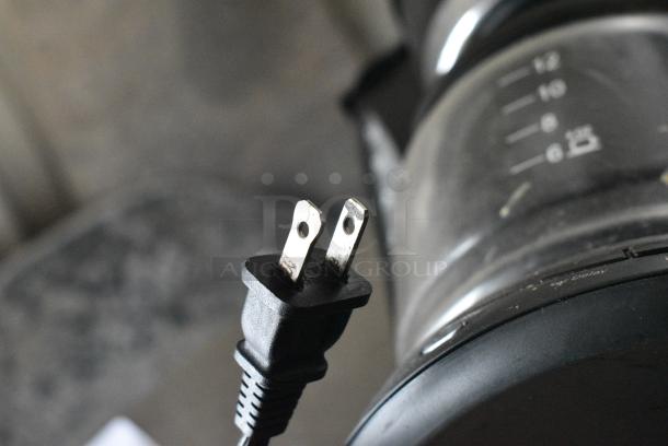 Mr Coffee DWX23 Metal Countertop Coffee Machine w/ Coffee Pot. 120 Volts, 1 Phase. - Image 5 of 5