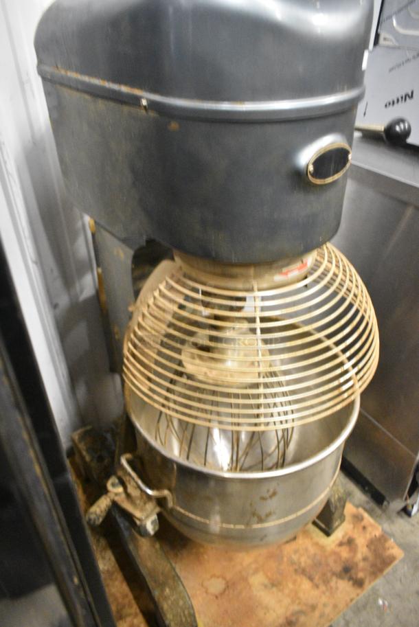 Avantco MX40 Metal Commercial Floor Style 40 Quart Planetary Dough Mixer w/ Mixing Bowl, Bowl Guard and Whisk Attachments, 240 Volts, 1 Phase. - Image 2 of 6