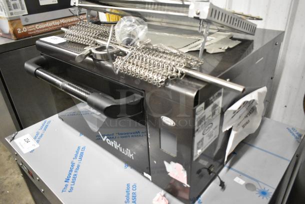 BRAND NEW SCRATCH AND DENT! 2024 Cadco VariKwik VK-120 Stainless Steel Commercial Countertop Electric Powered Convection Oven. 120 Volts, 1 Phase. Tested and Powers On But Shuts Off - Image 3 of 6