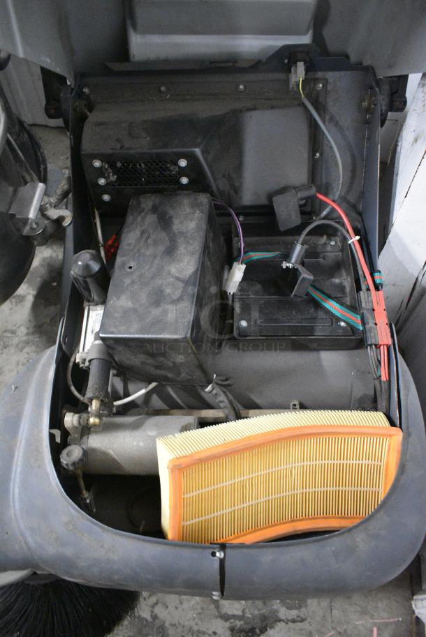 Eagle Power 460 E Floor Cleaning Machine. Tested and Powers On But Parts Do Not Move - Image 3 of 7