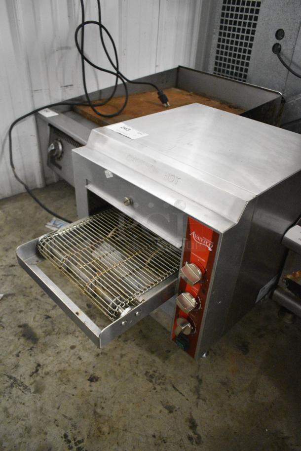 Avantco 177CNVYOV10A Stainless Steel Commercial Countertop Electric Powered Conveyor Pizza Oven. 120 Volts, 1 Phase. Tested and Gets Hot But Parts Do Not Move - Image 3 of 6