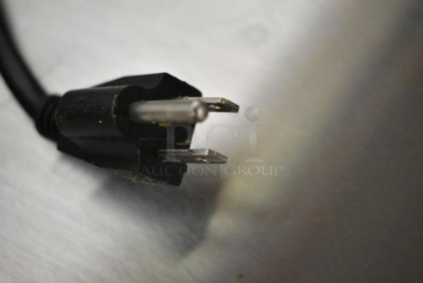 Avantco 177CNVYOV10A Stainless Steel Commercial Countertop Electric Powered Conveyor Pizza Oven. 120 Volts, 1 Phase. Tested and Gets Hot But Parts Do Not Move - Image 6 of 6