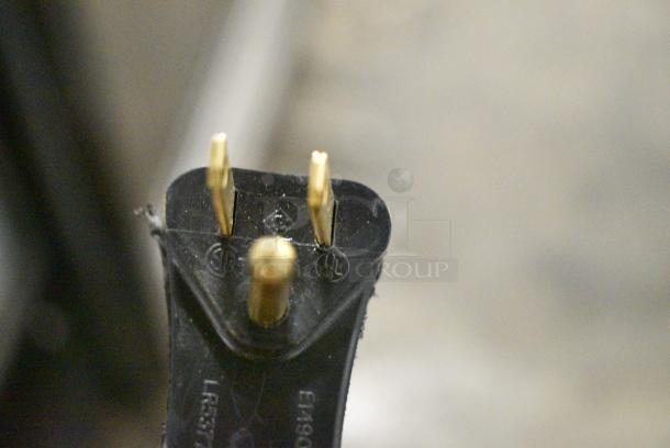 2019 Habco SE18 Metal Commercial Single Door Reach In Cooler Merchandiser w/ Poly Coated Racks. 115 Volts, 1 Phase. Tested and Powers On But Does Not Get Cold - Image 5 of 5