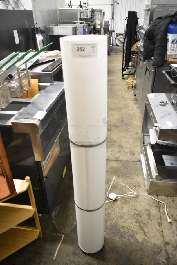 Light Fixture. 110 Volts, 1 Phase. - Image 1 of 5