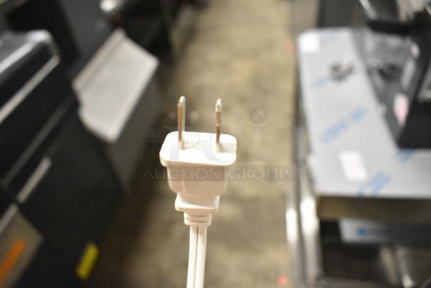 Light Fixture. 110 Volts, 1 Phase. - Image 5 of 5