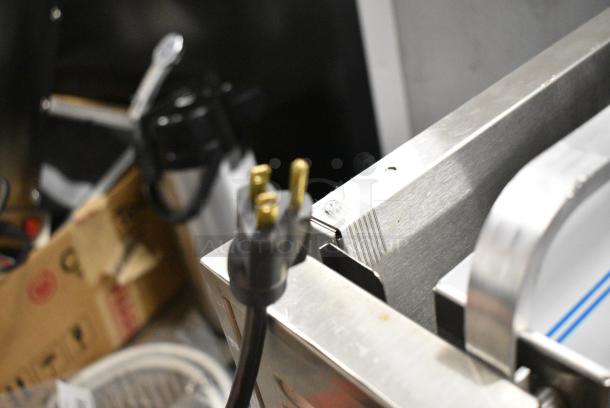 BRAND NEW SCRATCH AND DENT! Prince Castle 297-T9 Stainless Steel Commercial Countertop Vertical Toaster Oven. 115 Volts, 1 Phase. Tested and Working! - Image 7 of 7