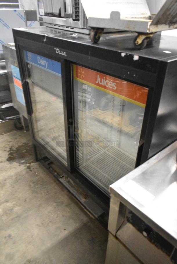 2017 True GDM-41SL-48-HC-LD Metal Commercial 2 Door Reach In Cooler Merchandiser w/ Poly Coated Racks. 115 Volts, 1 Phase. Tested and Working! - Image 3 of 8
