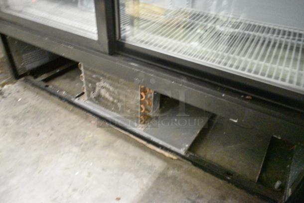 2017 True GDM-41SL-48-HC-LD Metal Commercial 2 Door Reach In Cooler Merchandiser w/ Poly Coated Racks. 115 Volts, 1 Phase. Tested and Working! - Image 4 of 8