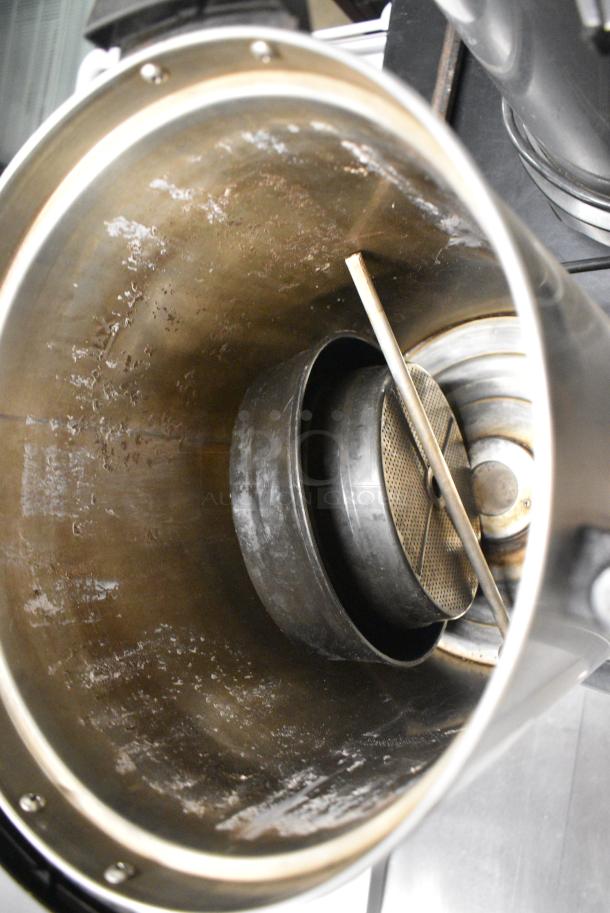 Avantco 177CU110ETL Stainless Steel Countertop Percolating Urn. No Lid. 120 Volts, 1 Phase. - Image 4 of 6